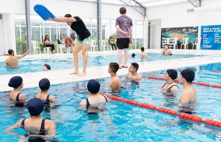 El programa se desarrolla en el Guyo Sember y el Parque de Lomas.