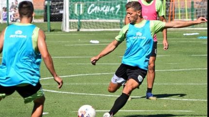 Domingo marca el equilibrio del mediocampo. Domingo marca el equilibrio del mediocampo.