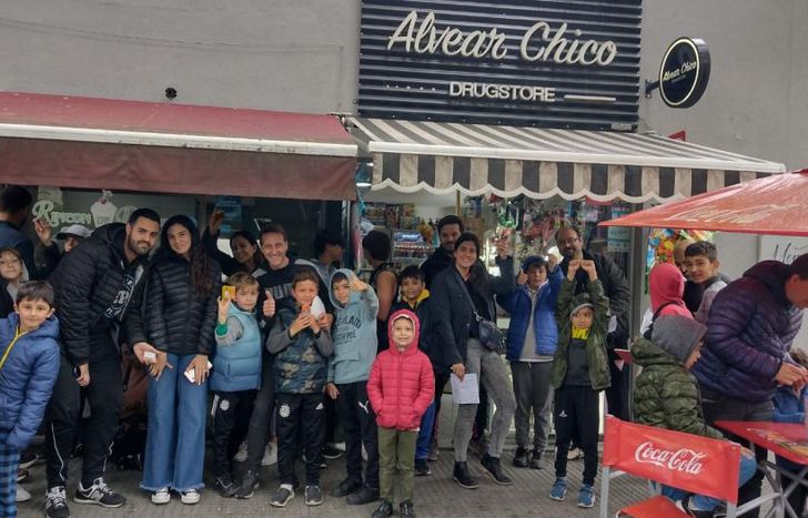 Gente de todas las edades se suman a la movida. Un ambiente sano y familiar.