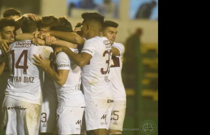 Lanús se quiere abrazar al triunfo en Tucumán.