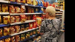 La idea es evitar que la devaluación siga trasladándose al costo de los productos.