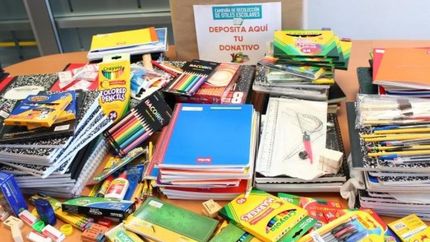 Juntan útiles y guardapolvos nuevos o usados en buen estado.