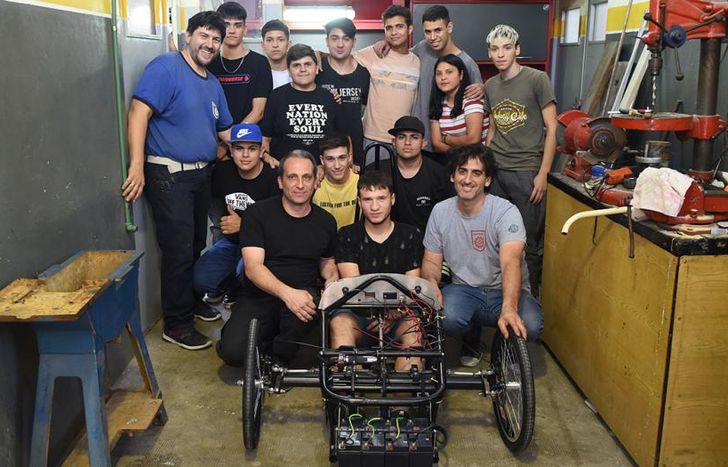 Los alumnos del Industrial de Temperley se preparan para un nuevo Desafío Eco YPF.