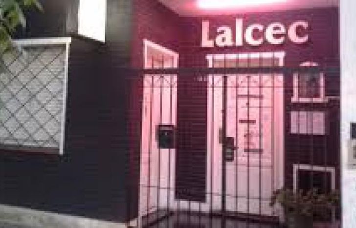 En Alberti 190, Lomas.