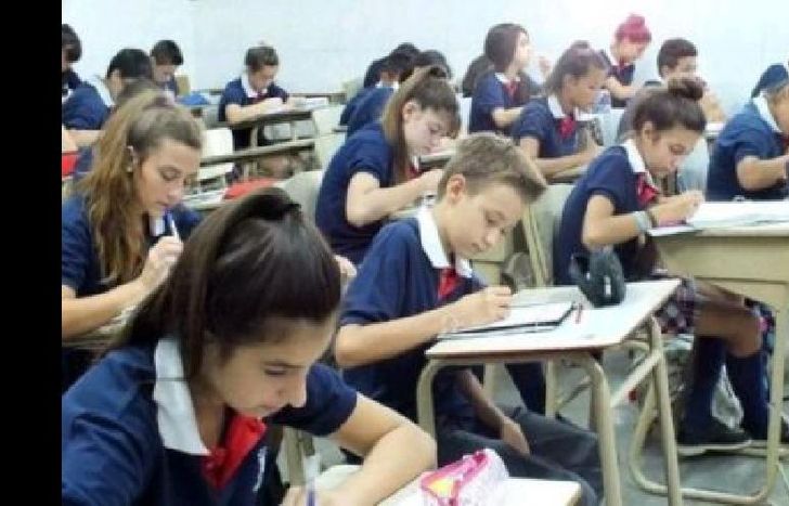 La ley dice que deben abstenerse de hacer pública la deuda en concepto de aranceles.