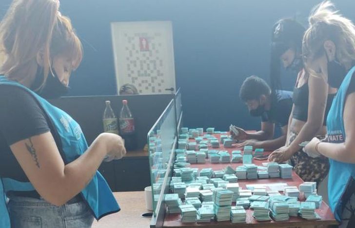 Los vecinos de Fiorito ya pueden retirar su credencial.