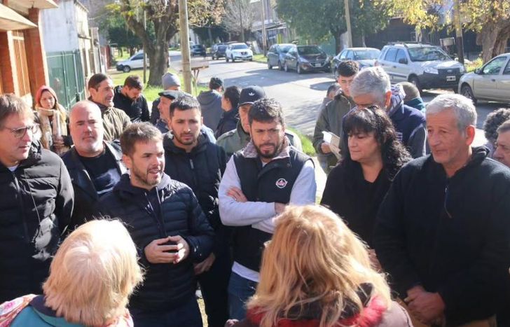 Hubo una reunión en la calle Quilmes y Neglia.