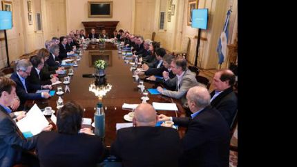 el gobierno apela a acuerdos con la oposicion para ?compartir? el ajuste