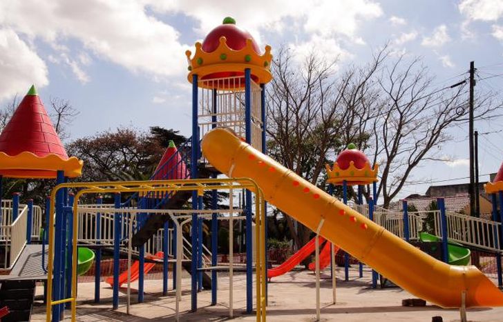 La plaza tendrá nuevos juegos infantiles y de salud.