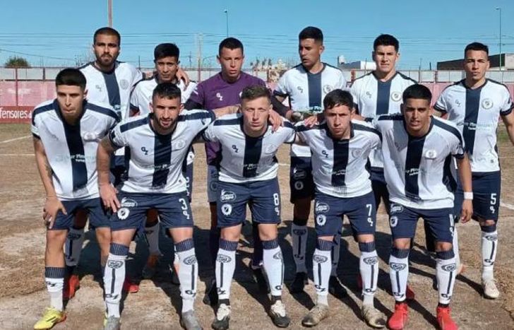 La formación del Azul en Ensenada.