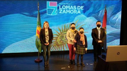 dia de la bandera: mia, la pequena de cuarto grado que represento a lomas ante toda la provincia