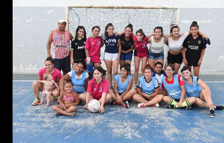 En el espacio entrenan las futbolistas de “Las maquinitas”.