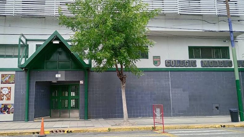 Colegio Modelo Lomas.