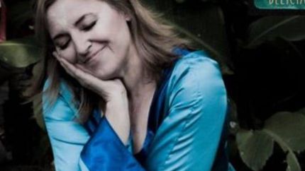 Es actriz, docente y directora.