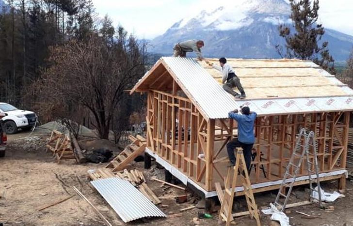 Una de las casas reconstruidas con las donaciones.