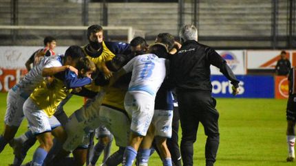 Temperley se recuperó y ganó un partido difícil en San Martín. Temperley se recuperó y ganó un partido difícil en San Martín.