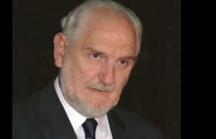 El lomense contó de qué trata este escrito rico en historia.