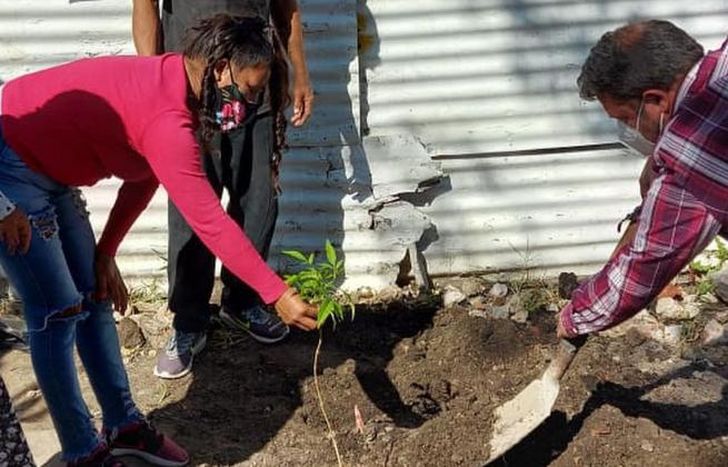 Alumnos y docentes participaron de la iniciativa.