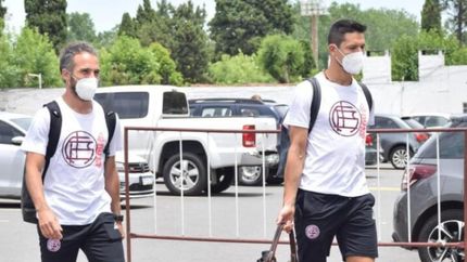 Burdisso seguirá en Lanús; Belluschi se va.