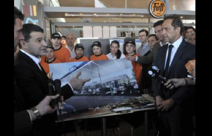 15-09-2015_el_gobernador_bonaerense_y_candidato