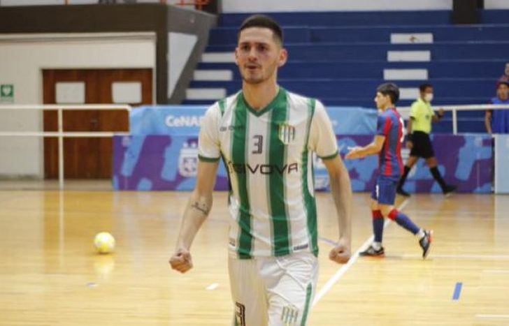 Mercado anotó los dos goles del Taladro.