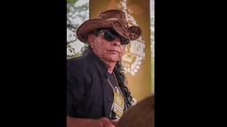 josé “sandy” sandoval cumplió 69 años.