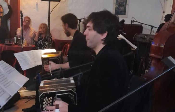 La milonga será acompañada por una orquesta.