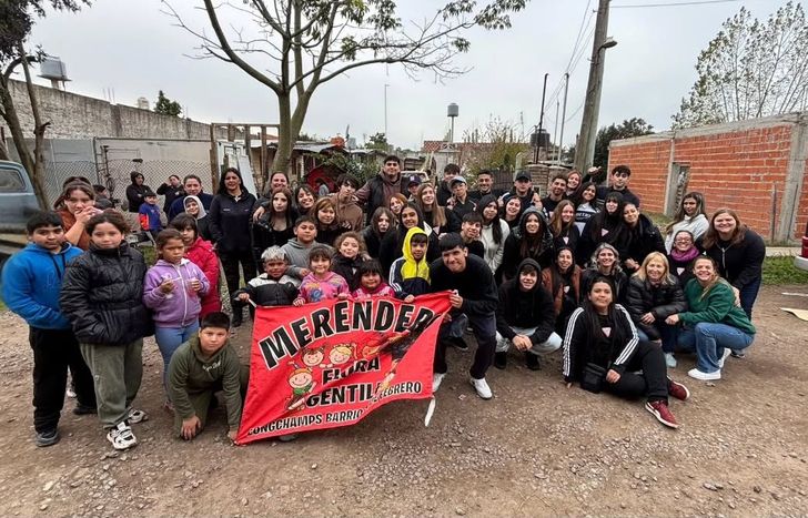 Los alumnos de sexto años del Colegio Ejército de Los Andes de Lomas de Zamora visitaron dos espacios y compartieron una linda tarde.