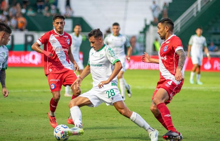 Marcos Arturia se fue de Banfield al fútbol chileno.
