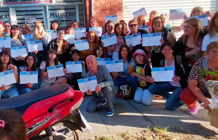Algunas de las egresadas ya están trabajando en el oficio.
