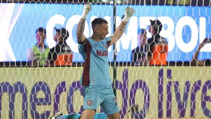 Nahuel Losada por ahora se queda en Lanús. Nahuel Losada por ahora se queda en Lanús.