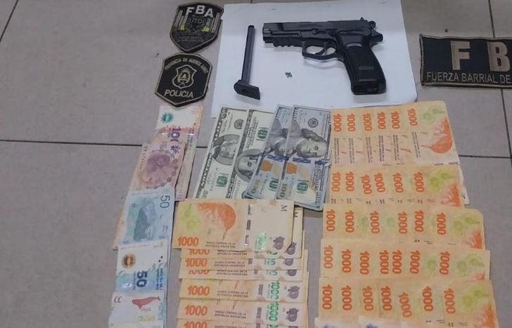 Los elementos secuestrados en poder de los detenidos.