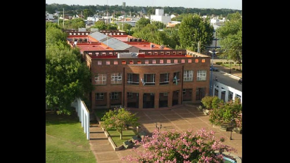 Organiza el Municipio local.