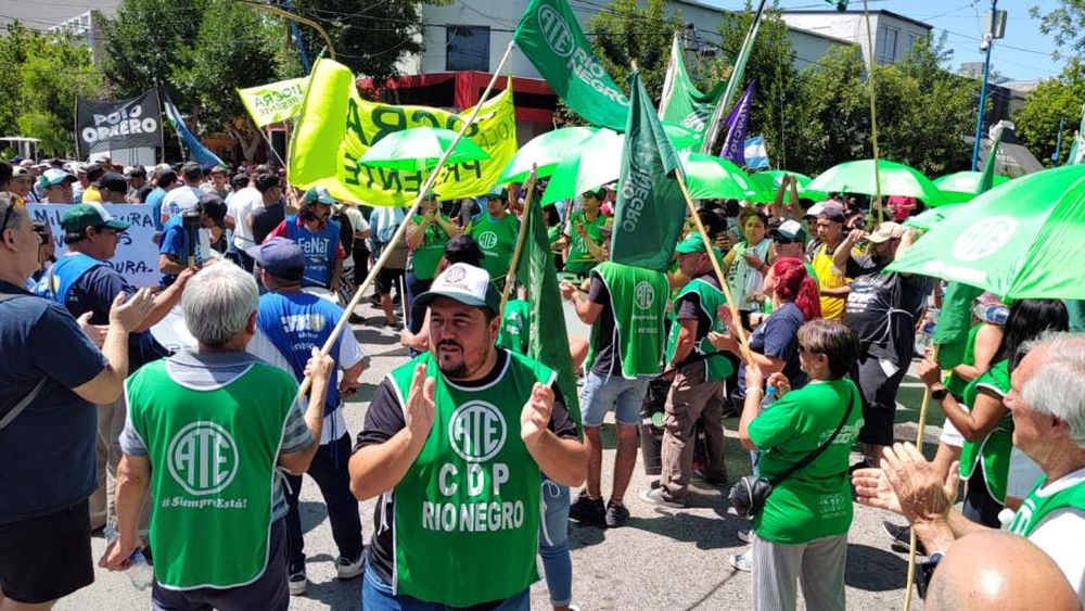ATE analiza llamar a una marcha antes del paro: El 24 nos está quedando lejos