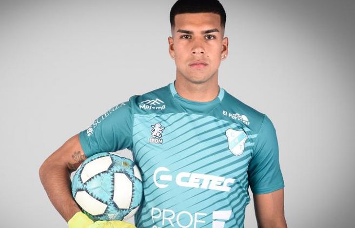 El arquero está aislado desde el lunes.