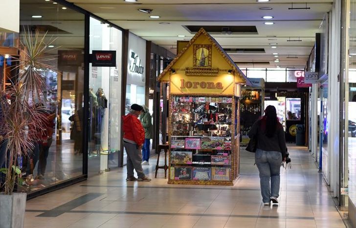 Falleció Tito, kiosquero de la Galería Oliver, y sus amigos lo recordaron con mucha emoción.