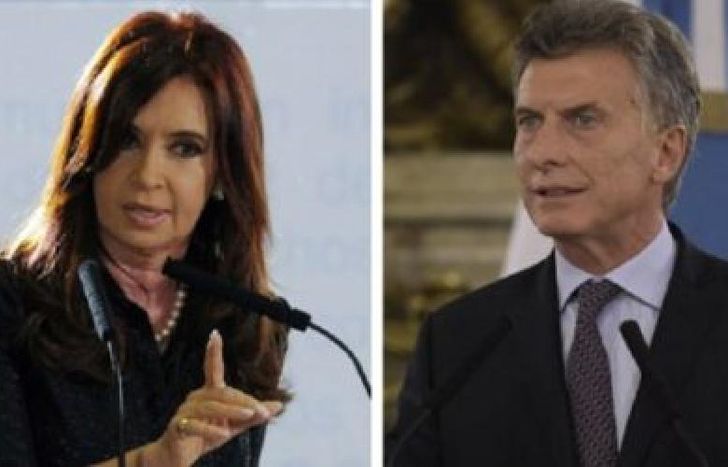el gesto de la expresidenta fue muy comentado en las redes.