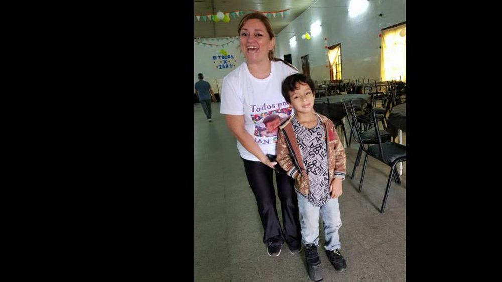 Peña solidaria en Glew para ayudar a Ian con su operación