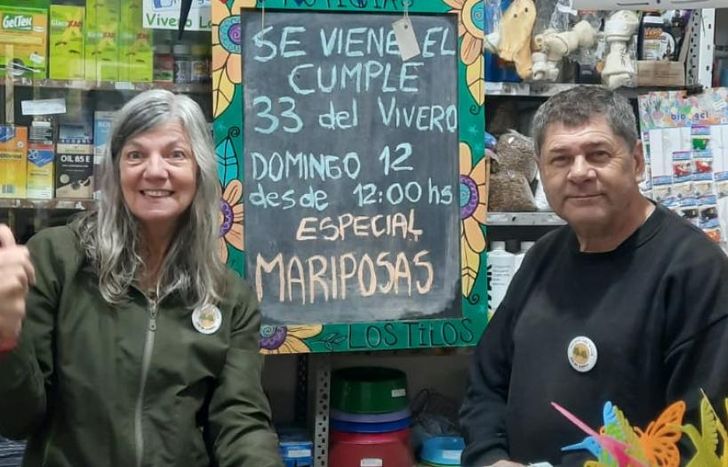 Tamara y Eduardo siempre al frente del local hace más de tres décadas.
