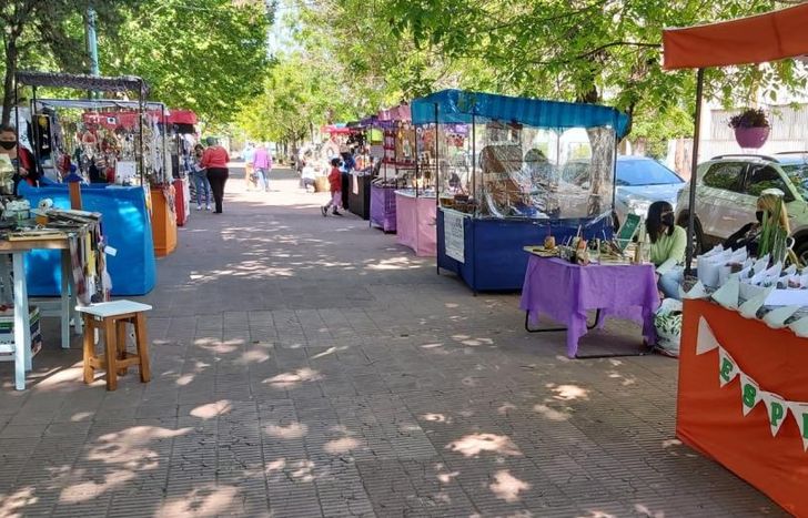 Este domingo de 15.30 a 19.30 en Suipacha y Zapiola.