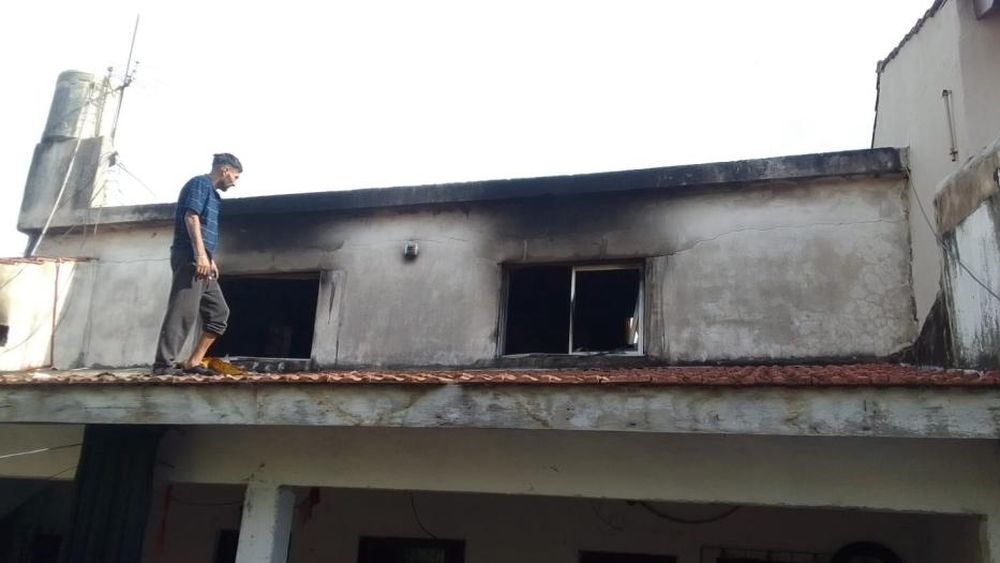 El fuego afectó varios ambientes de la casa.