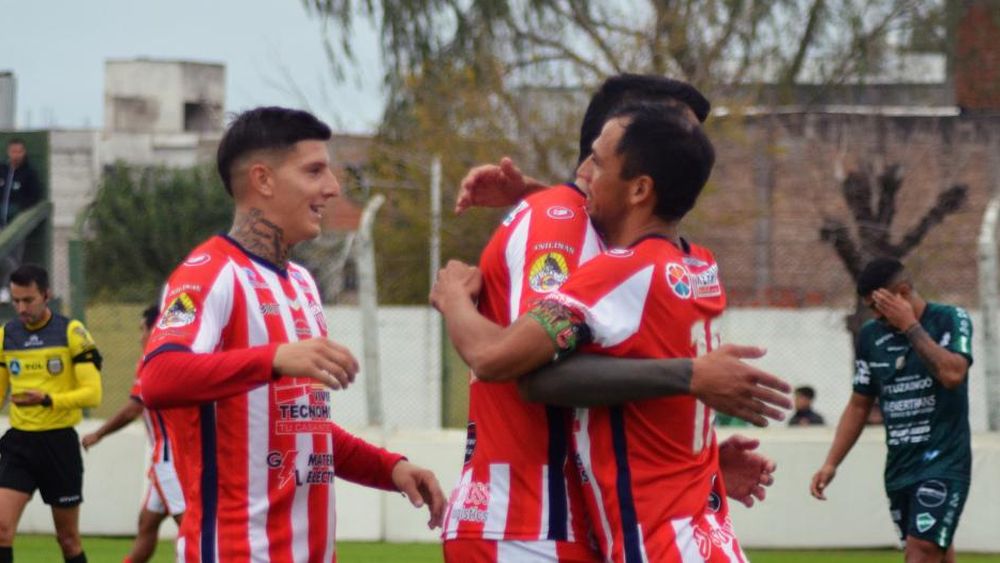 Talleres quedó a siete de la cima.