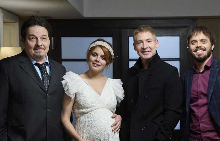 Adrián Suar, Fernán Mirás, Natalie Pérez y Benjamín Rojas, en escena.