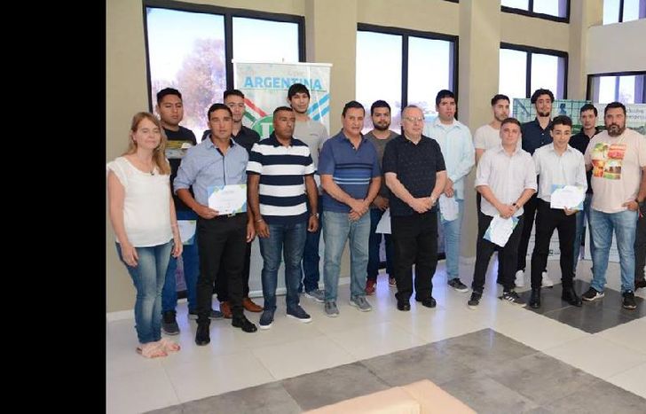 Se graduaron 11 personas.