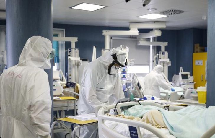 Hay 4.981 personas en las salas de terapia intensiva del país.