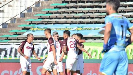 Los pibes de Lanús arrancaron bien en Mar del Plata.