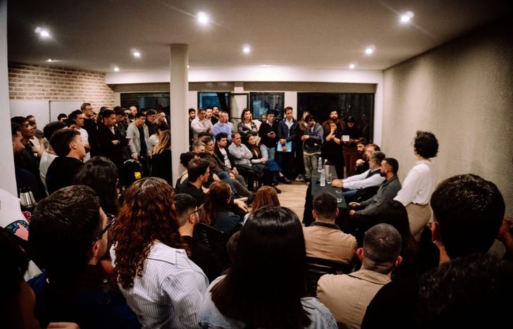 Referentes del ámbito universitario, social y político estuvieron en la apertura.