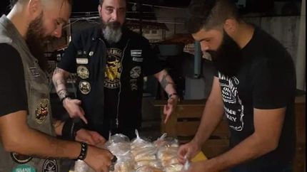 Los tres lomenses miembros de Bearded Villains Argentina. Los tres lomenses miembros de Bearded Villains Argentina.