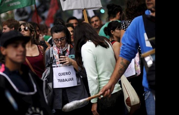 Además, hay 330 mil personas subocupadas.