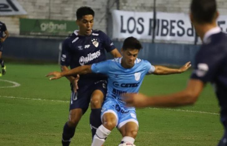 El Gasolero enfrenta a Quilmes en el Centenario.